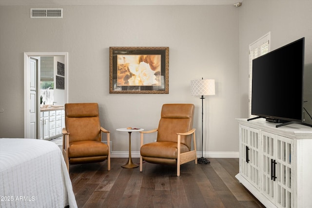 8601 E De La O Rd, Scottsdale, AZ 85255 - bedroom featuring baseboards and dark wood-style floors