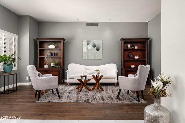 8601 E De La O Rd, Scottsdale, AZ 85255 - sitting room featuring wood finished floors and baseboards