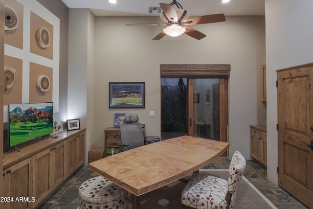 dining room with ceiling fan