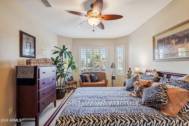 bedroom featuring ceiling fan