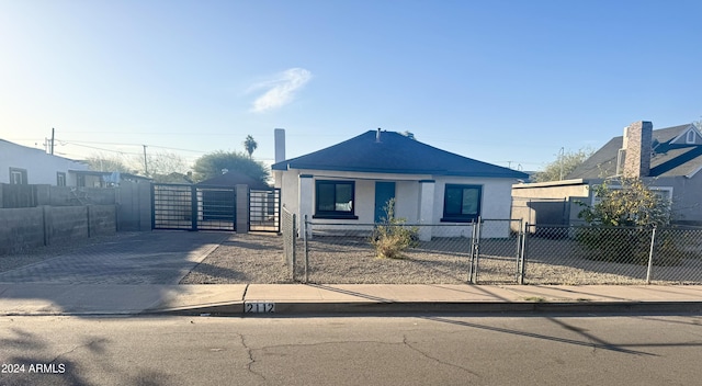 view of front of property