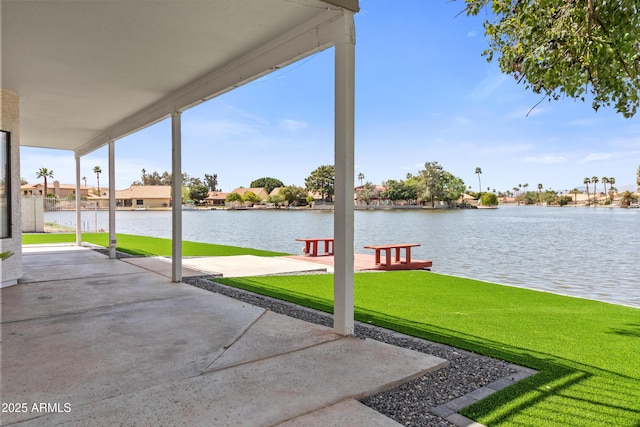 3520 N 110th Ave, Avondale, AZ 85392 - view of patio featuring a water view
