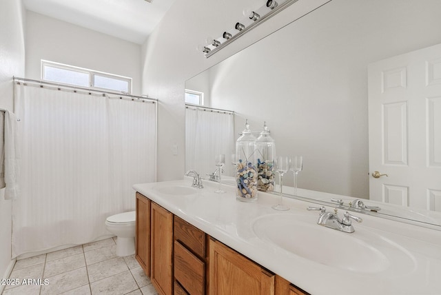 4701 W Fallen Leaf Ln, Glendale, AZ 85310 - full bath with double vanity, shower / bath combination with curtain, and tile patterned floors