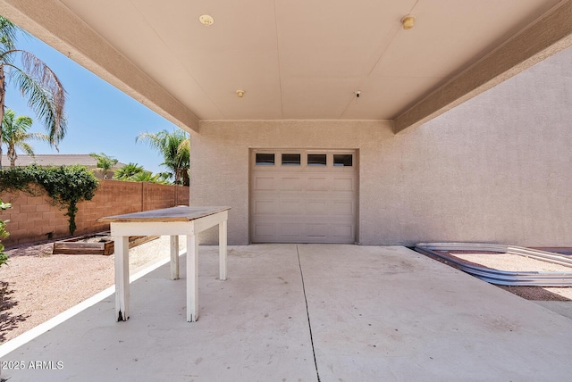 4701 W Fallen Leaf Ln, Glendale, AZ 85310 - view of garage