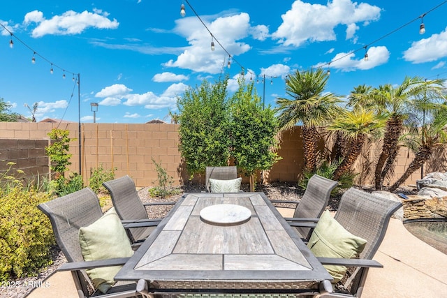 4960 E Colonial Dr, Chandler, AZ 85249 - fenced backyard with outdoor dining space