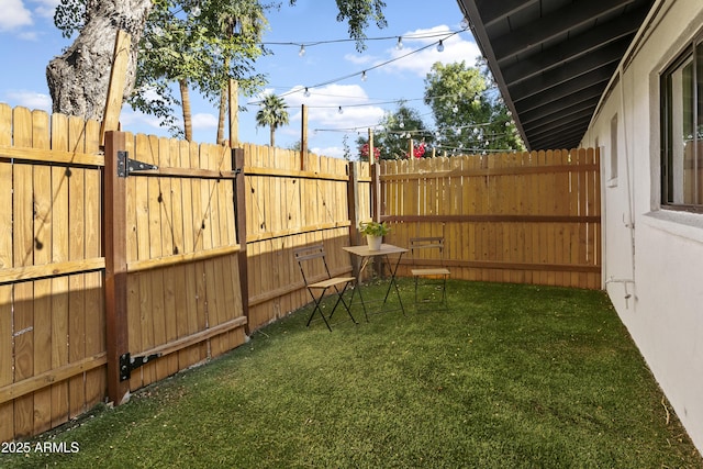 3139 N 40th St, Phoenix, AZ 85018 - view of yard