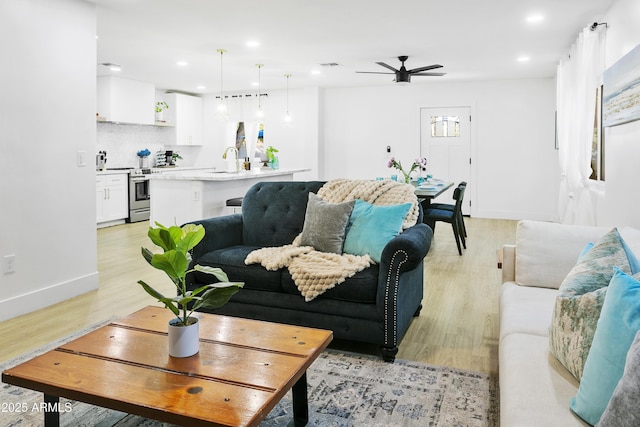 3139 N 40th St, Phoenix, AZ 85018 - living area with ceiling fan, light wood-type flooring, recessed lighting, and baseboards