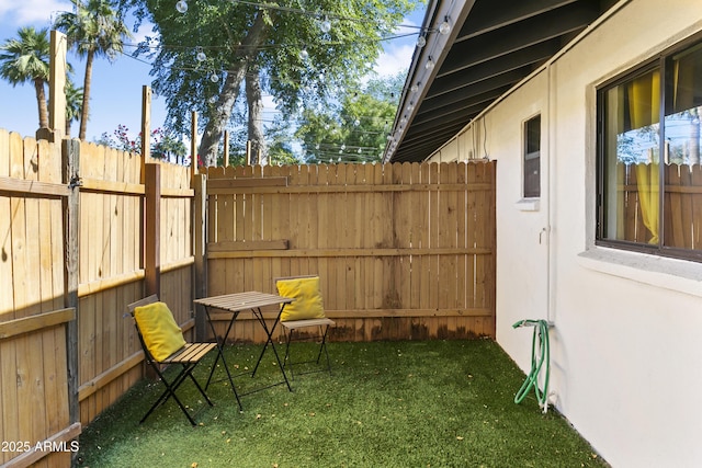 3139 N 40th St, Phoenix, AZ 85018 - view of yard