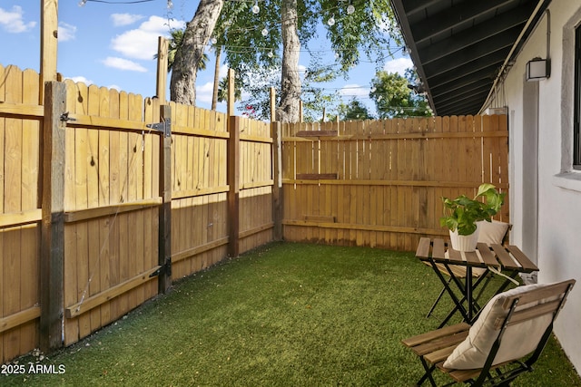 3139 N 40th St, Phoenix, AZ 85018 - view of yard