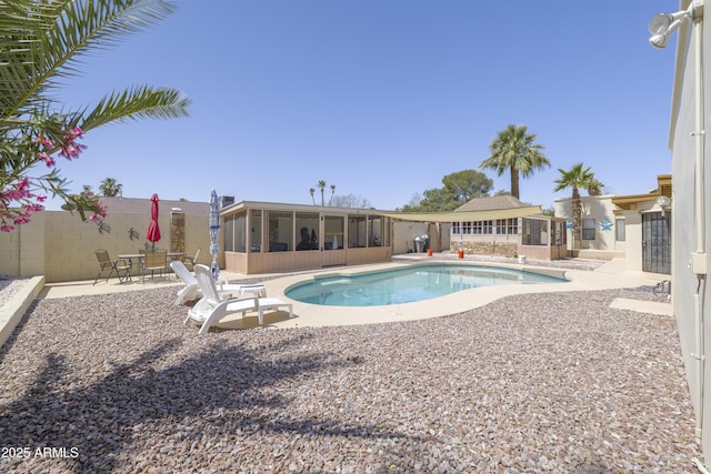 1285 E Mcmurray Blvd, Casa Grande, AZ 85122 - view of pool with a sunroom and a patio