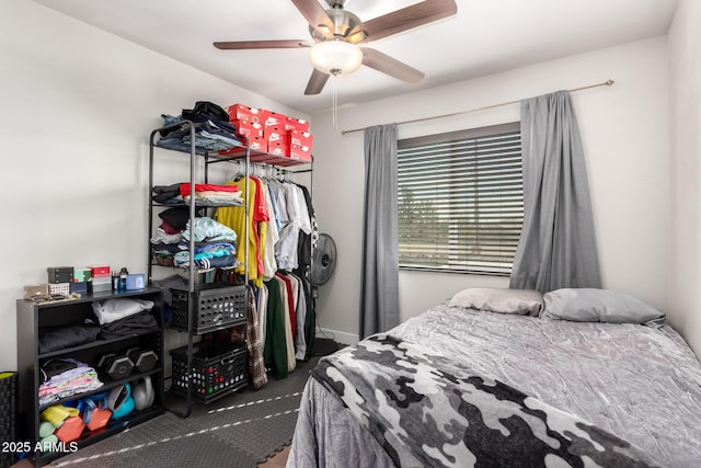 bedroom featuring ceiling fan