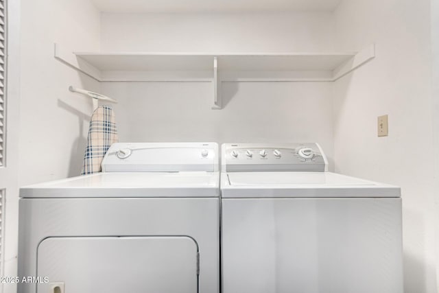1382 N Tamarisk Dr, Chandler, AZ 85224 - washroom with independent washer and dryer