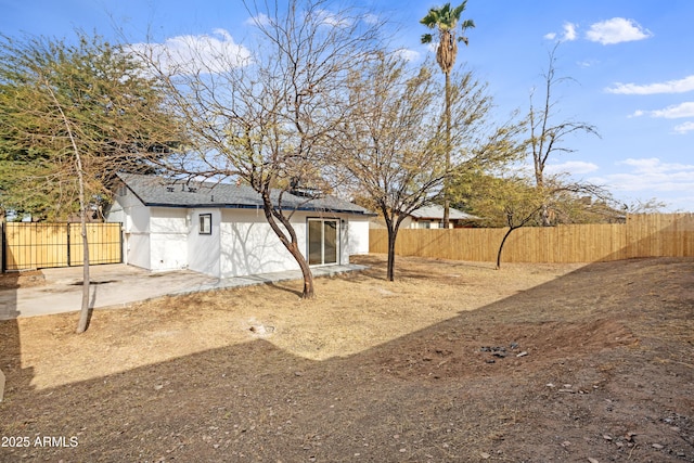 view of yard with a patio area