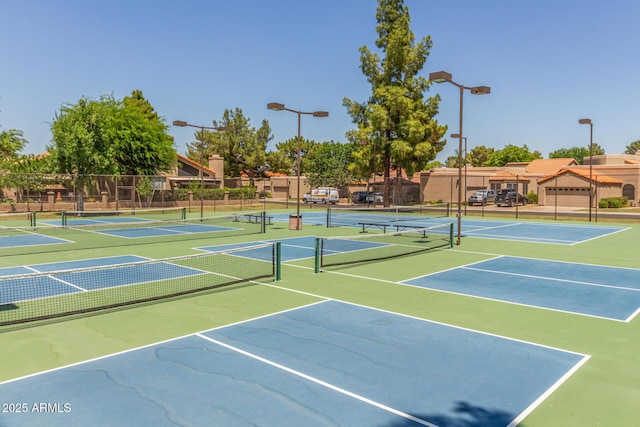 4135 E Altadena Ave, Phoenix, AZ 85028 - view of tennis court with community basketball court