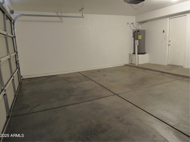 9233 E Neville Ave Unit 1011, Mesa, AZ 85209 - garage featuring water heater