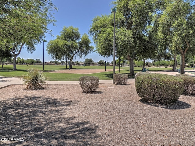 9233 E Neville Ave Unit 1011, Mesa, AZ 85209 - view of property's community with a lawn