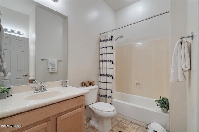 full bathroom featuring toilet, vanity, and shower / bath combo