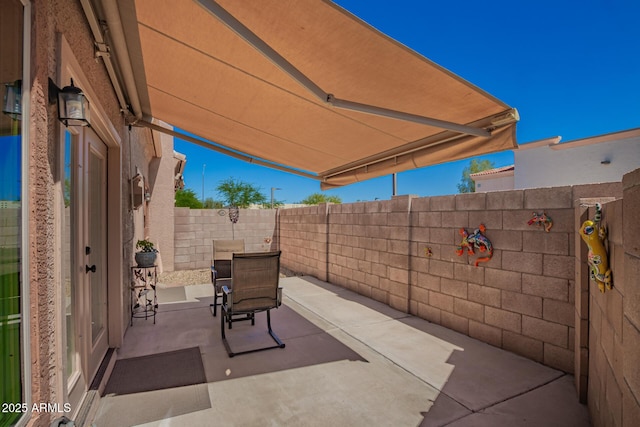 18650 N 91st Ave Unit 3301, Peoria, AZ 85382 - view of patio with fence