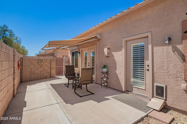18650 N 91st Ave Unit 3301, Peoria, AZ 85382 - view of patio / terrace featuring a fenced backyard