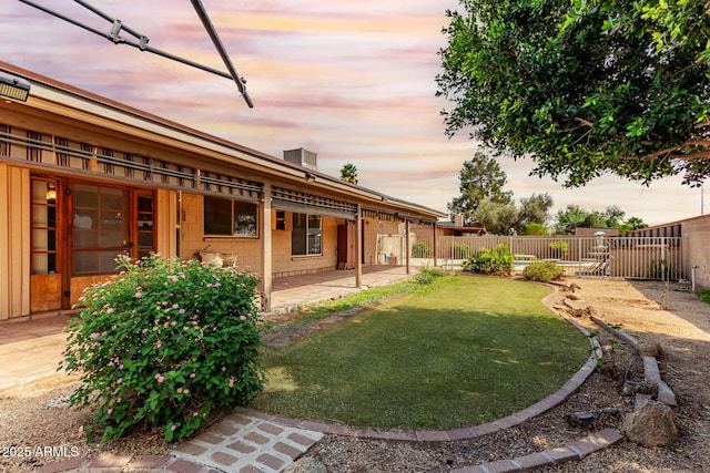 view of yard with a patio
