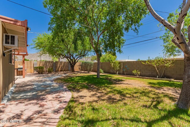 9603 N 1st Ave, Phoenix, AZ 85021 - view of yard with a patio