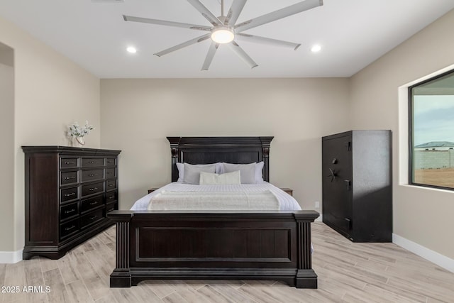 2516 W Joy Ranch Rd, Phoenix, AZ 85086 - bedroom featuring light wood-style floors, baseboards, ceiling fan, and recessed lighting