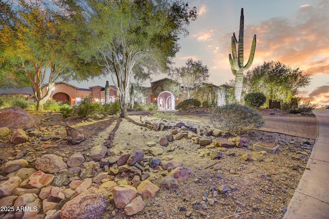 view of front of property