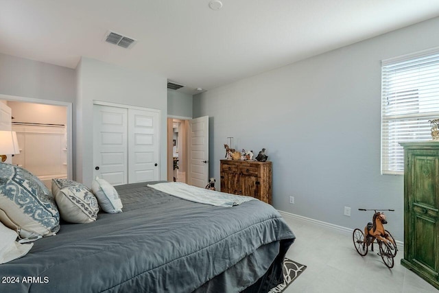 bedroom featuring a closet