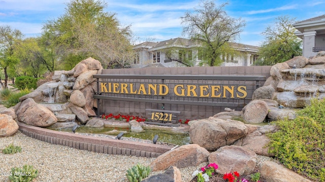 view of community / neighborhood sign