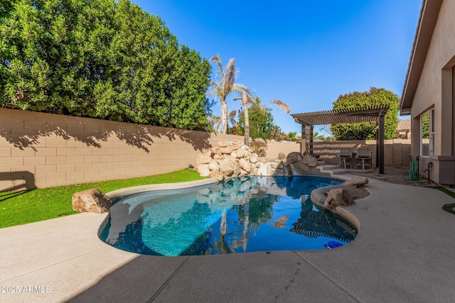 view of pool featuring a pergola and a patio area