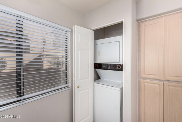15380 N 100th St Unit 1106, Scottsdale, AZ 85260 - laundry area with stacked washing machine and dryer