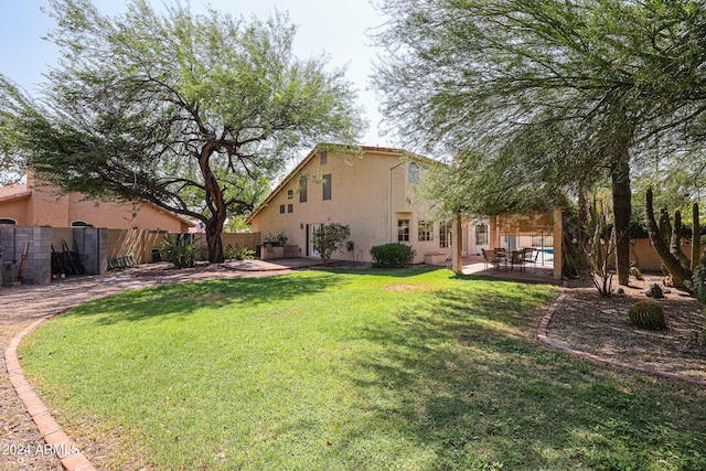 view of yard with a patio