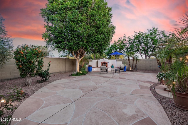 view of patio featuring a fenced backyard