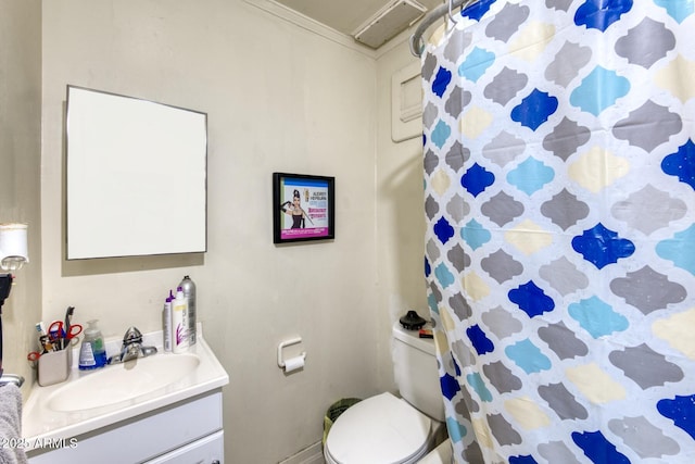 514 Brophy Ave, Bisbee, AZ 85603 - full bathroom with vanity, toilet, curtained shower, and crown molding