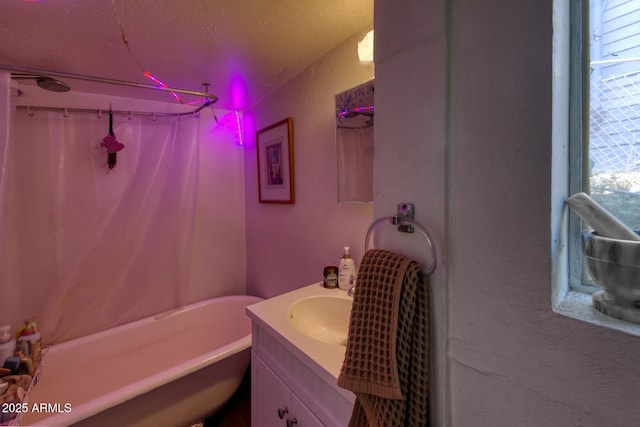 514 Brophy Ave, Bisbee, AZ 85603 - bathroom with a bath and vanity