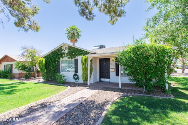 1006 S Una Ave, Tempe, AZ 85281 - view of front facade with a front lawn and a porch
