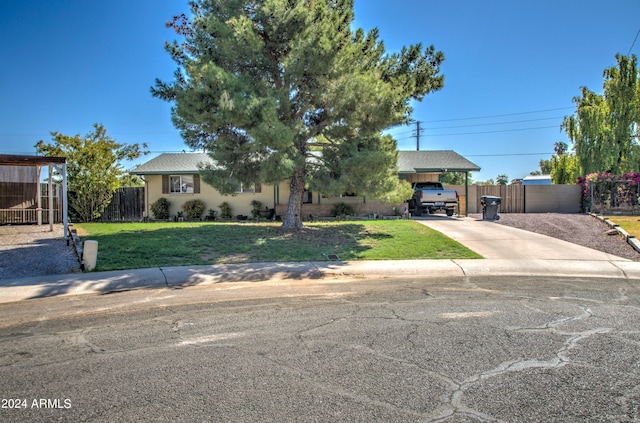 view of front of property with a front lawn