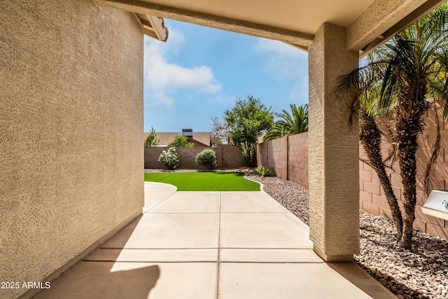 16424 S 46th Way, Phoenix, AZ 85048 - fenced backyard with a patio area
