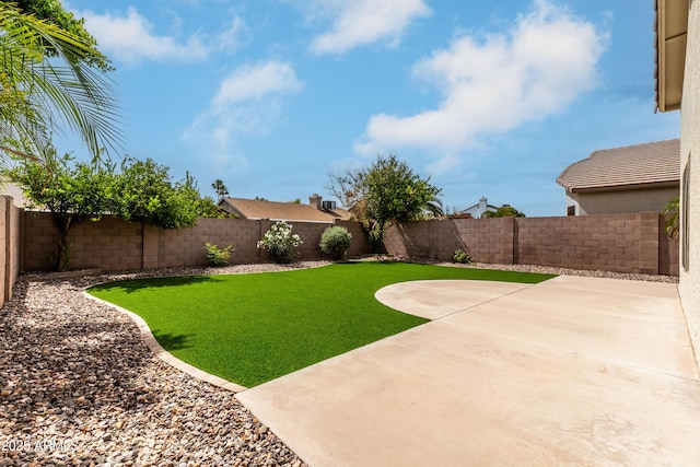 16424 S 46th Way, Phoenix, AZ 85048 - view of yard featuring a patio area