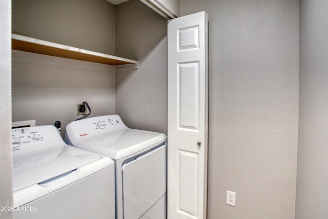 281 S 31st Dr, Show Low, AZ 85901 - laundry area with washing machine and dryer
