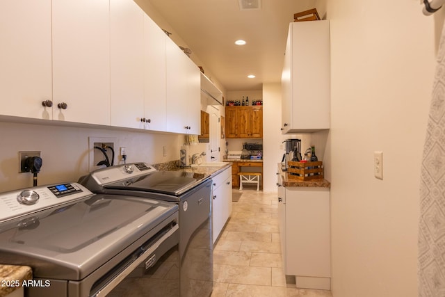 965 Calle Azul, Wickenburg, AZ 85390 - clothes washing area featuring washing machine and dryer, recessed lighting, and cabinet space