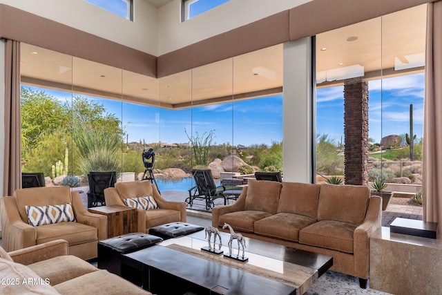 10267 E Cinder Cone Trl, Scottsdale, AZ 85262 - living area featuring a towering ceiling