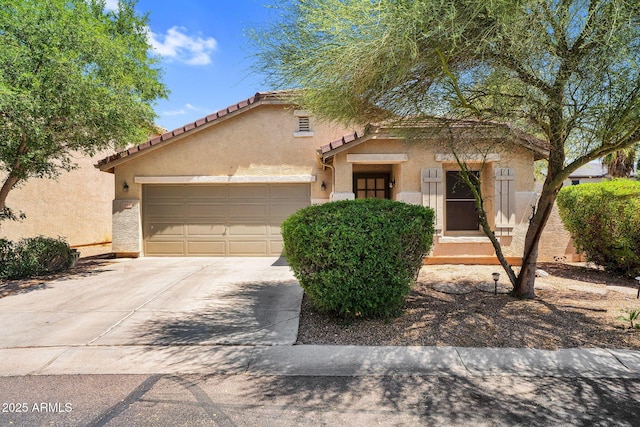 1314 S Bridgegate Dr, Gilbert, AZ 85296 - view of front of home with driveway, a garage, stucco siding, and a tiled roof