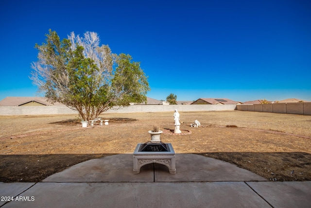 2914 E Gary Way, Phoenix, AZ 85042 - fenced backyard featuring a patio area