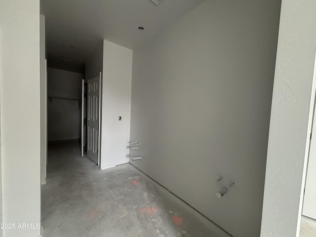 bathroom featuring concrete floors