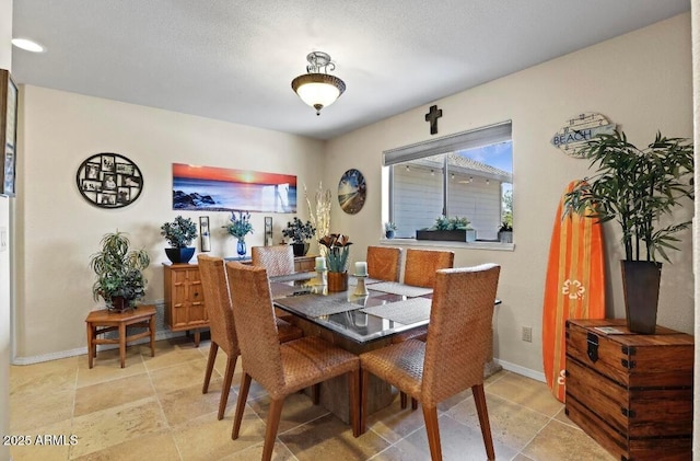 106 N Lariat Way, Payson, AZ 85541 - dining space with baseboards
