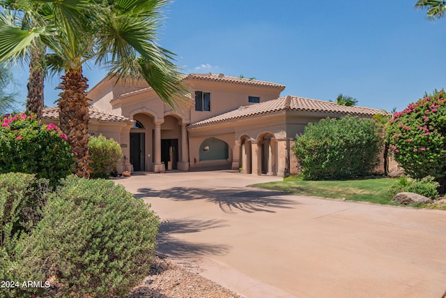 view of mediterranean / spanish-style house