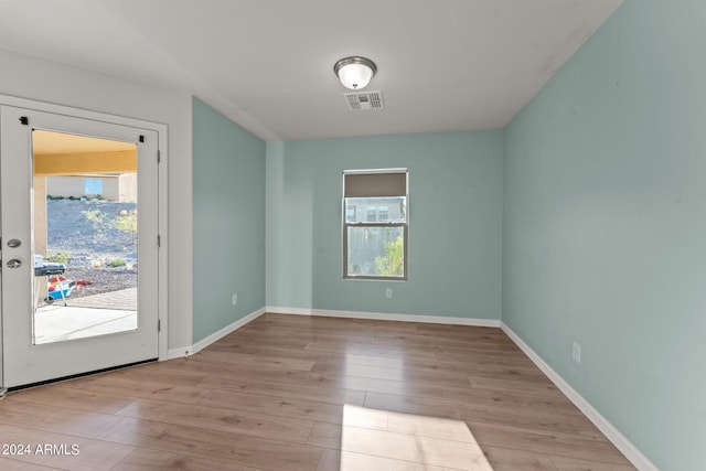 empty room featuring light hardwood / wood-style flooring