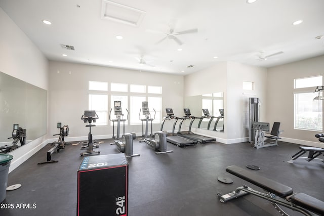 exercise room with baseboards, visible vents, a ceiling fan, and recessed lighting