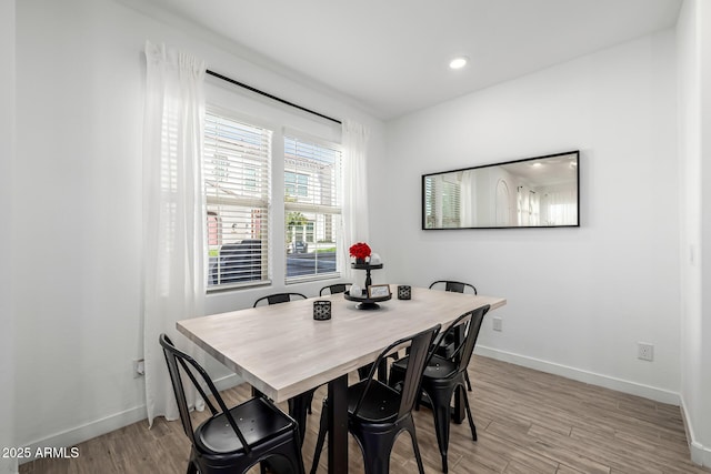 4077 S Sabrina Dr Unit 14, Chandler, AZ 85248 - dining space featuring baseboards, recessed lighting, and light wood-style floors